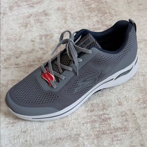 Skecher's Men's Gowalk Arch Fit SINGLE LEFT SHOE Size 12.5